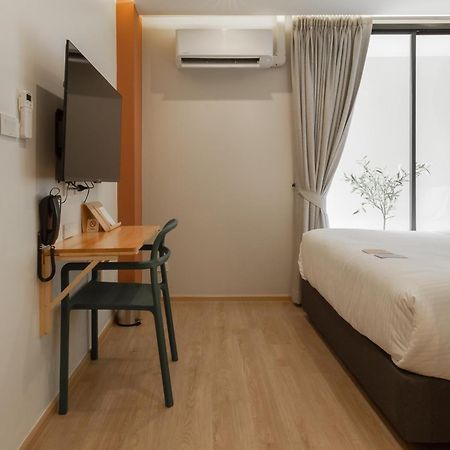 Double B Hostel Бангкок Экстерьер фото