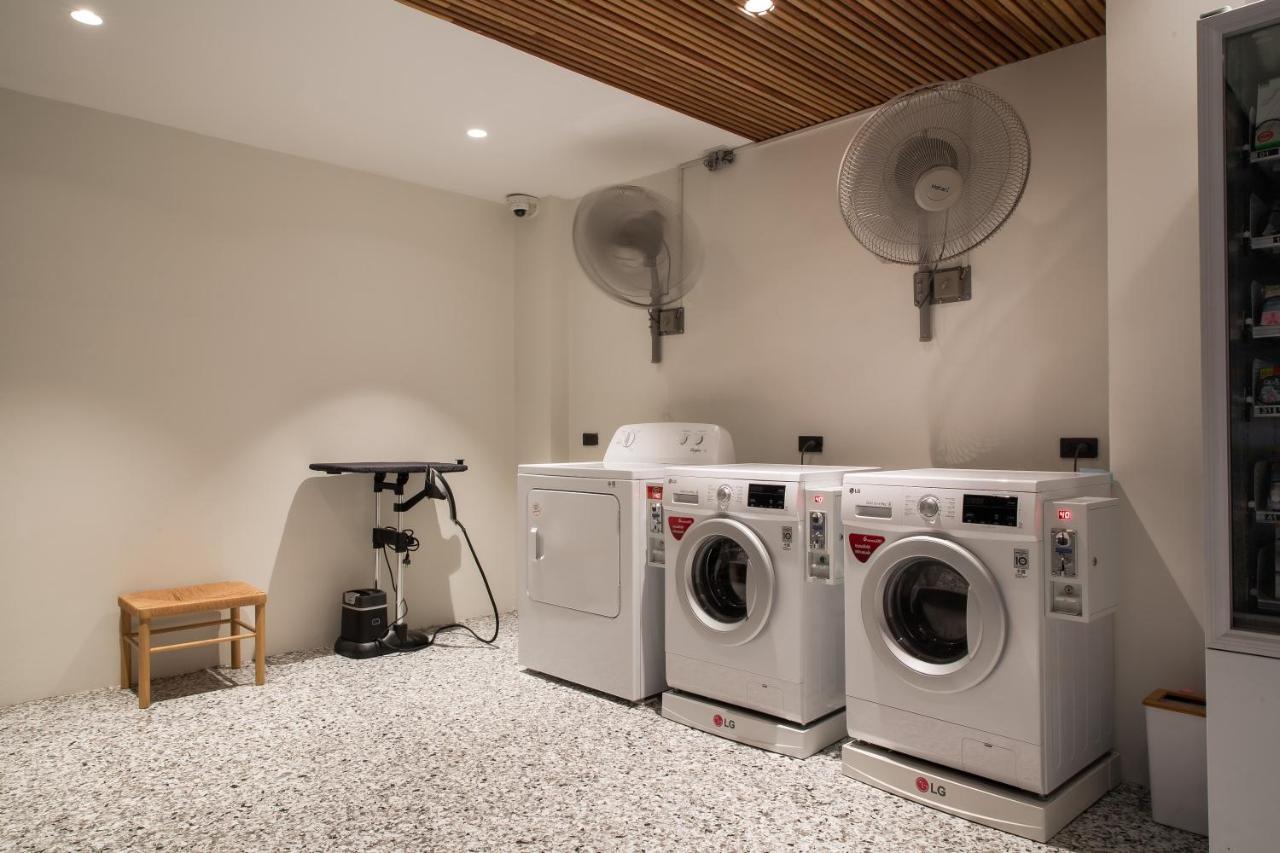 Double B Hostel Бангкок Экстерьер фото