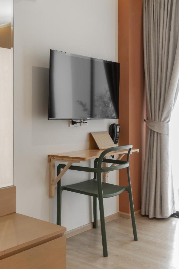 Double B Hostel Бангкок Экстерьер фото