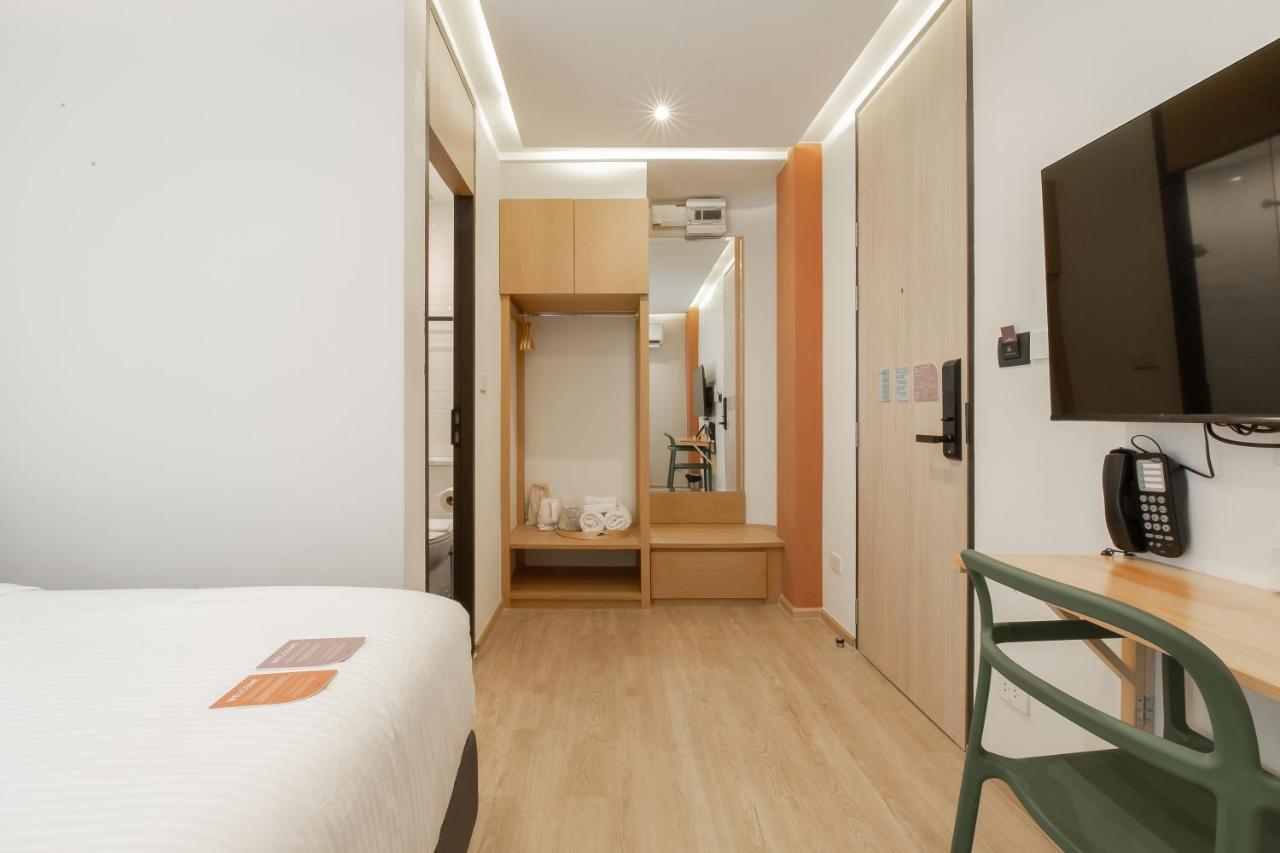 Double B Hostel Бангкок Экстерьер фото