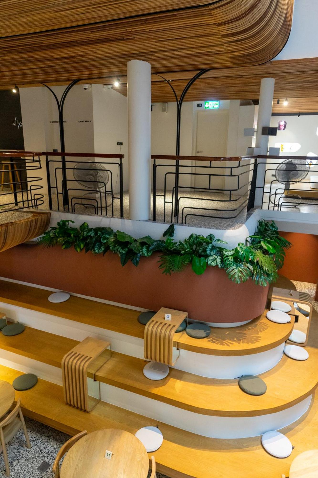 Double B Hostel Бангкок Экстерьер фото