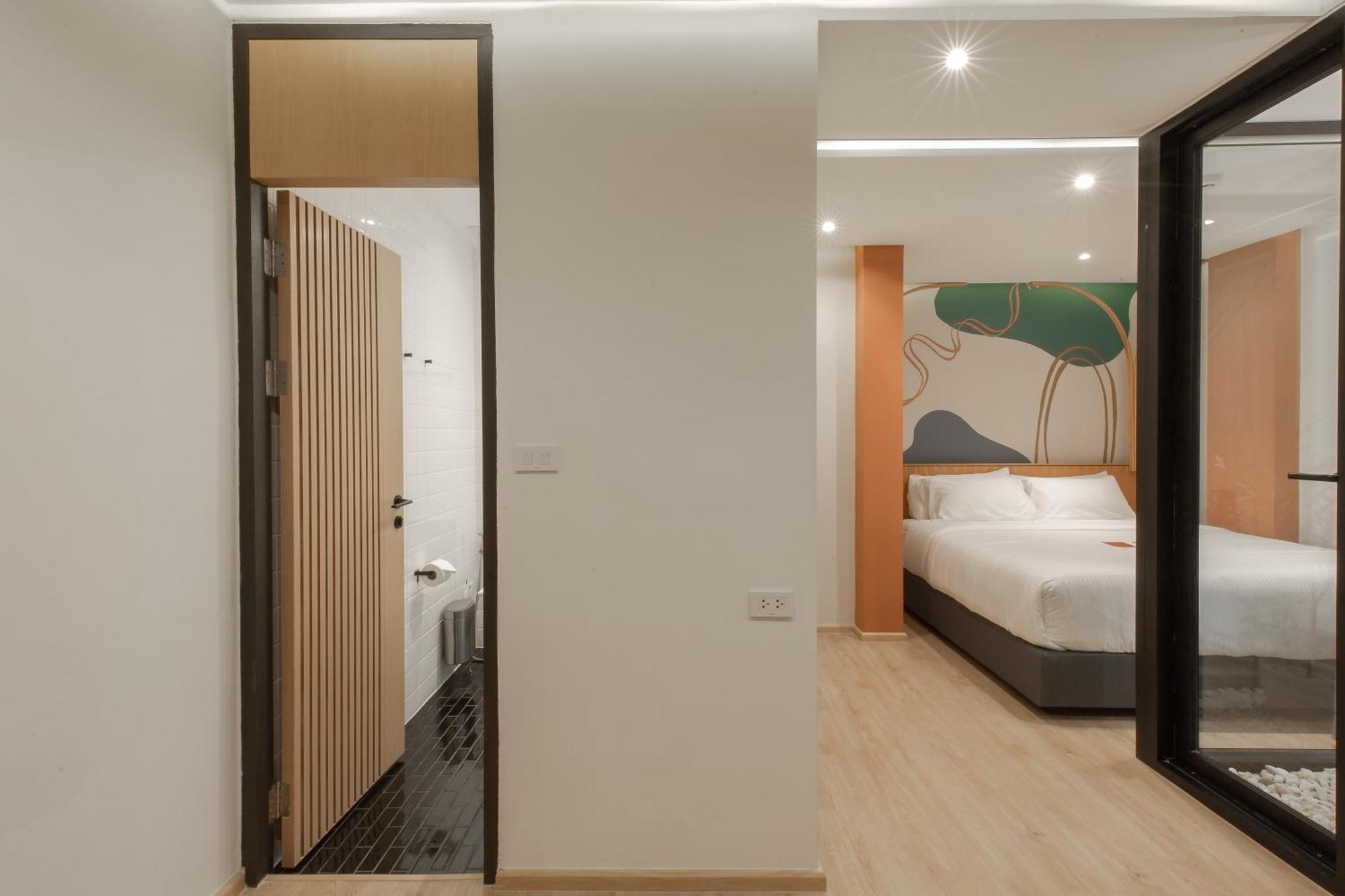 Double B Hostel Бангкок Экстерьер фото
