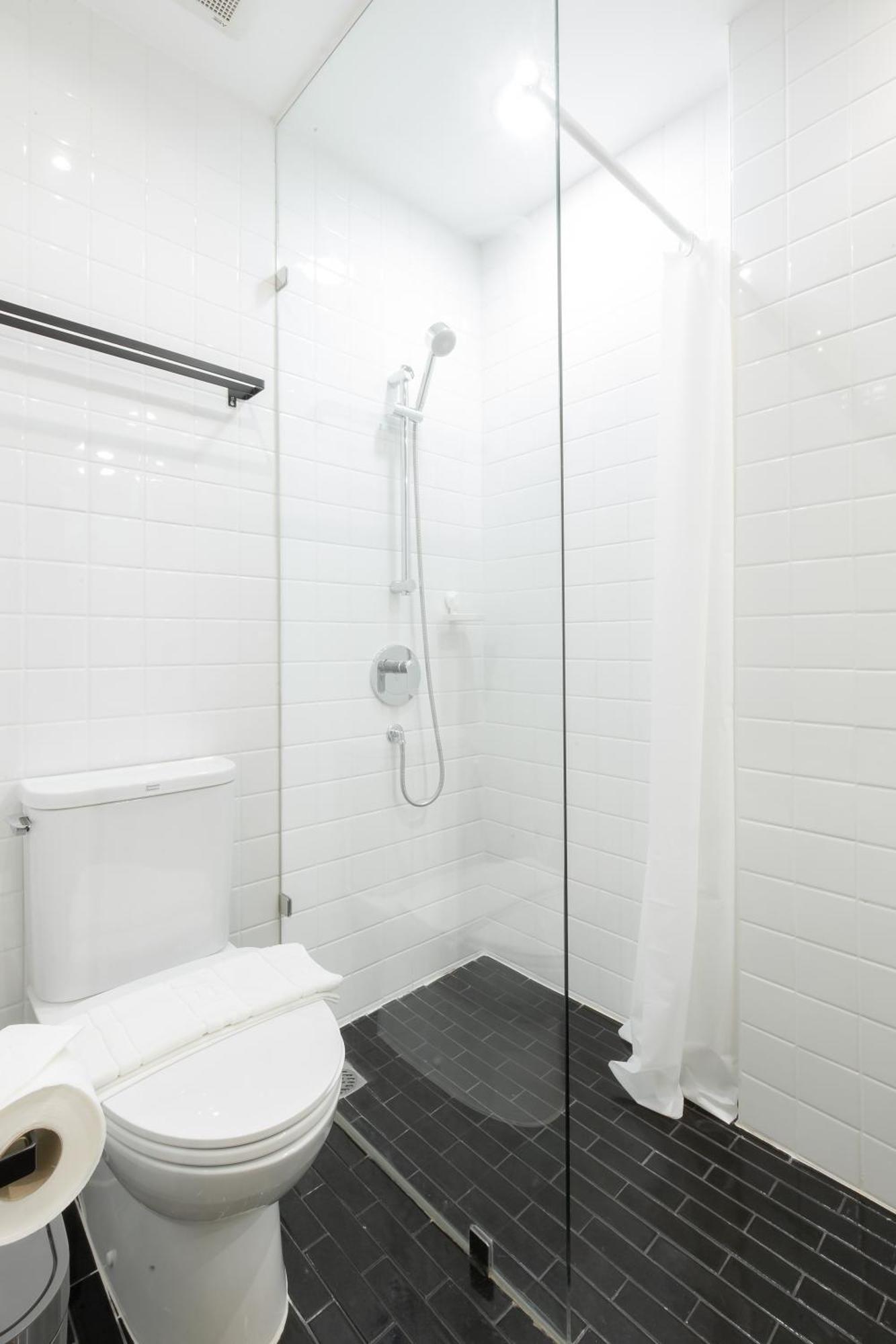 Double B Hostel Бангкок Экстерьер фото